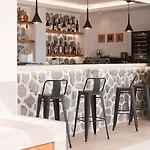 Naxos Earth Отель