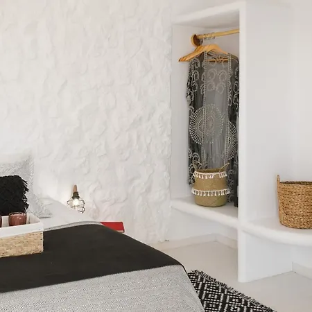 Naxos Earth Hotel *