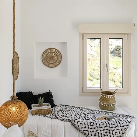 Naxos Earth Hotel *